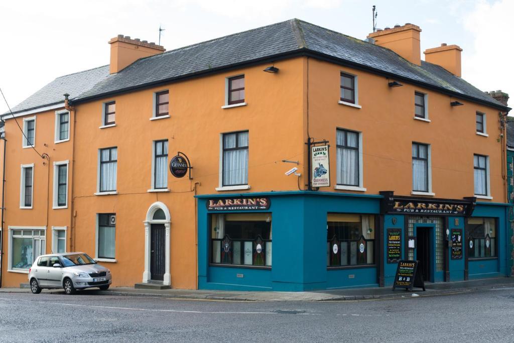 Larkin'S Pub, Restaurant, And B&B Milltown  Kültér fotó